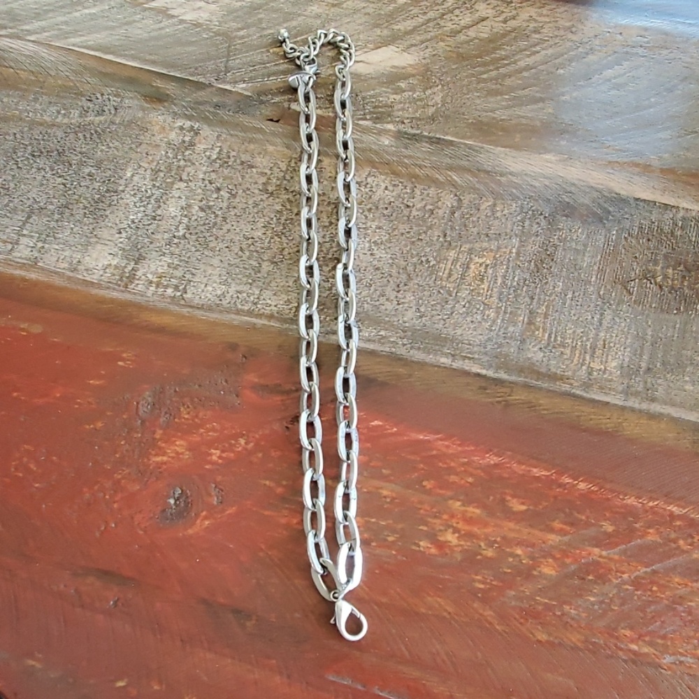 Jewel Kade Halo chain